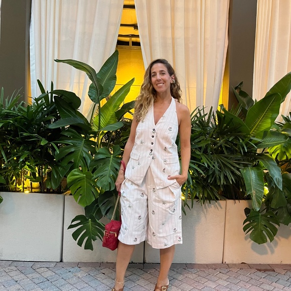 Anthropologie embroidered vest and Shorts set - Picture 5 of 5